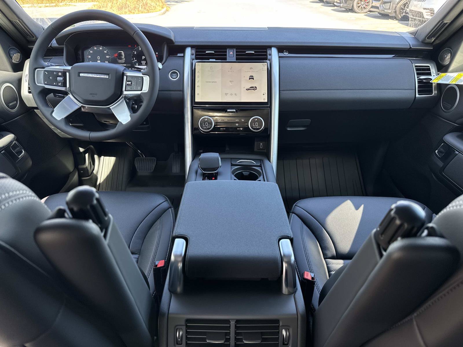 Used 2026 Land Rover Discovery S AWD/4WD image 16