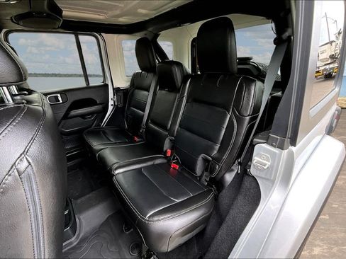 Used 2023 Jeep Wrangler Unlimited Sahara w/ Dual Top Group AWD/4WD image 24
