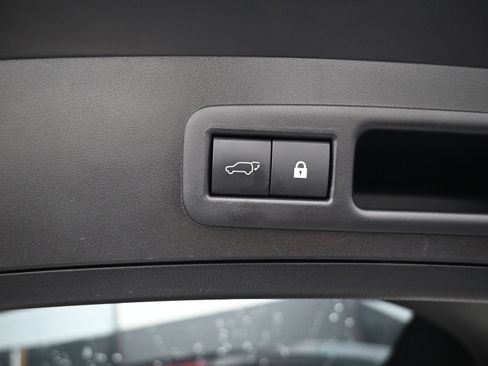 Used 2021 Lexus UX 250h w/ Premium Package image 28