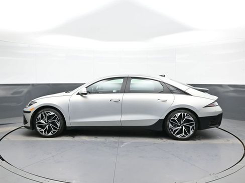 Used 2024 Hyundai Ioniq 6 SEL image 9