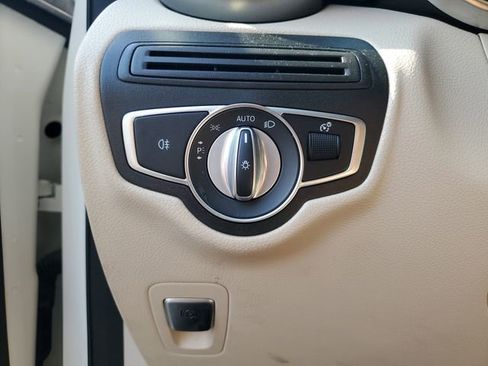 Used 2021 Mercedes-Benz GLC 300 image 28