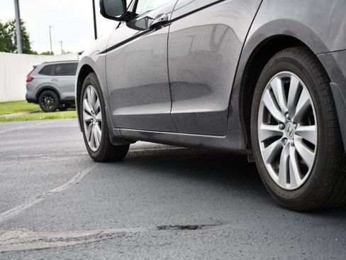 Used 2011 Honda Accord EX-L image 9