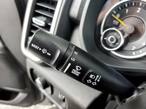 Used 2022 RAM 1500 Big Horn AWD/4WD image 34