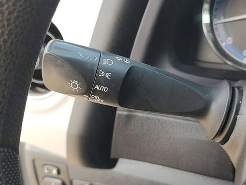 Used 2018 Toyota Corolla LE image 22