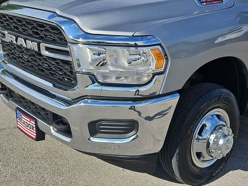 Used 2024 RAM 3500 Tradesman w/ Chrome Appearance Group image 11