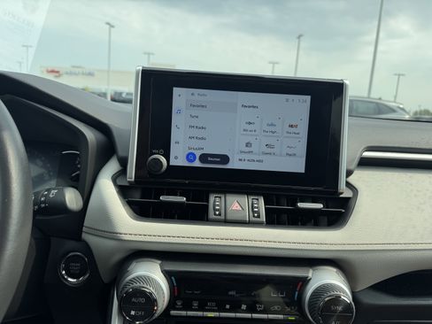 Used 2024 Toyota RAV4 XLE Premium image 10