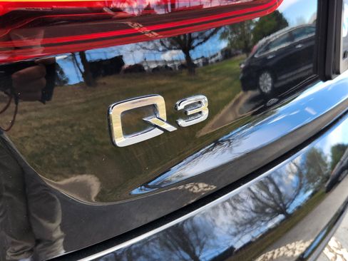 Used 2018 Audi Q3 2.0T Premium Plus w/ S Line Competition Package image 19