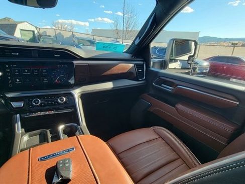 Used 2024 GMC Sierra 3500 Denali Ultimate image 25