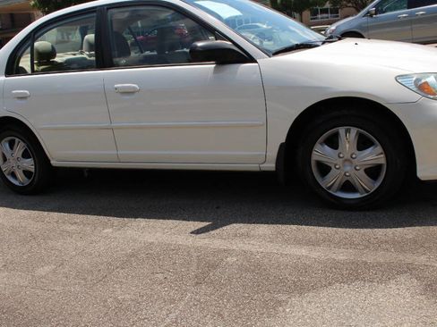 Used 2004 Honda Civic LX image 3