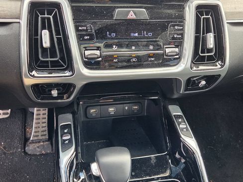 Used 2023 Kia Sorento SX Prestige AWD/4WD image 21