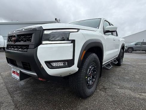 New 2026 Nissan Frontier PRO-4X w/ Pro-4x Convenience Package image 9