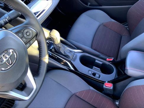 Used 2025 Toyota Corolla SE image 15