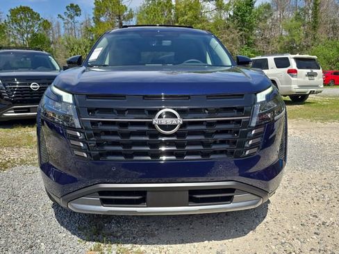 New 2026 Nissan Pathfinder SL image 3