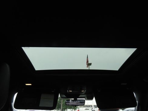 Used 2025 Nissan Armada PRO-4X w/ Pro-4X Premium Package AWD/4WD image 24