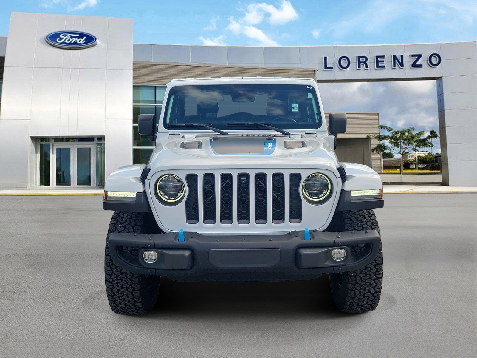 Used 2022 Jeep Wrangler Unlimited Rubicon 4xe w/ Steel Bumper Group AWD/4WD image 2