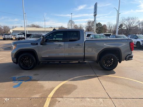 Used 2020 GMC Sierra 1500 Elevation w/ Elevation Value Package image 3