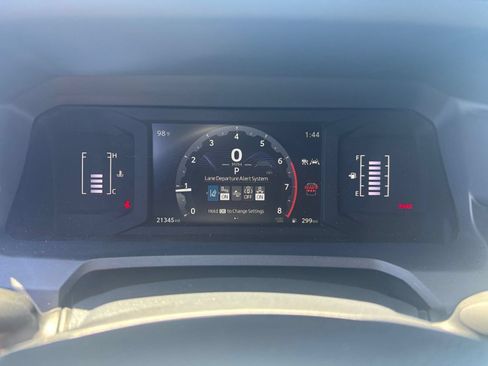 Used 2025 Toyota 4Runner SR5 RWD image 38