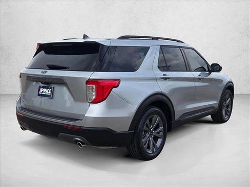 Certified 2023 Ford Explorer XLT w/ Equipment Group 202A RWD image 5