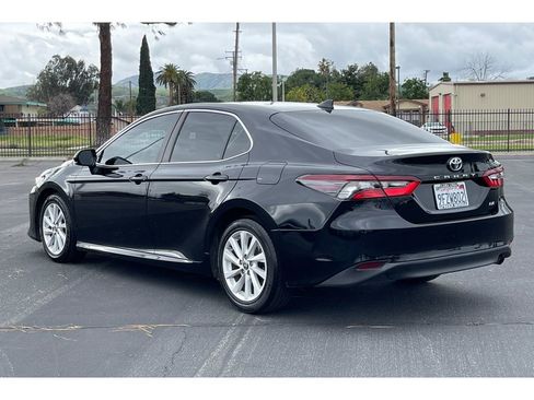 Used 2022 Toyota Camry LE w/ Carpet Mat Package (TMS) image 3