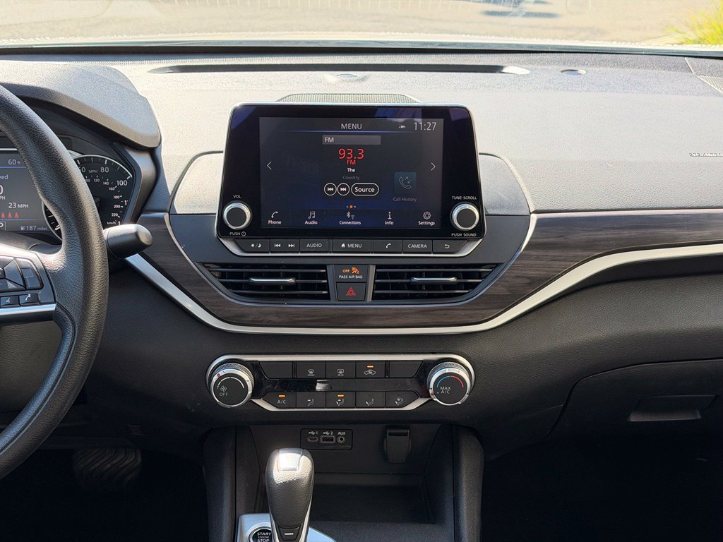 Used 2025 Nissan Altima 2.5 SV AWD/4WD image 16
