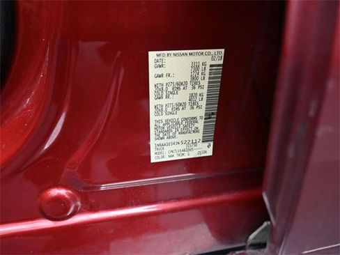 Used 2018 Nissan Titan SL image 15