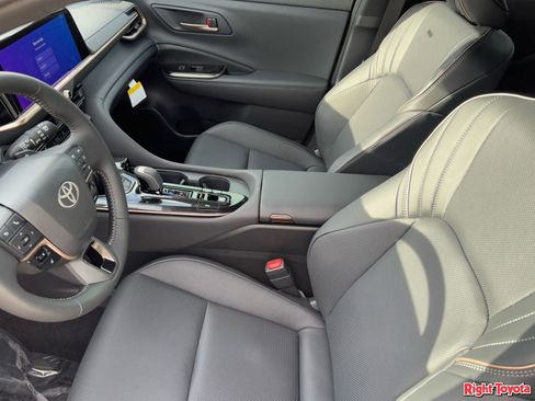 Certified 2026 Toyota Crown Signia image 20