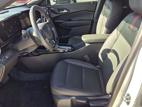 Used 2025 Chevrolet Trax RS w/ Driver Confidence Package FWD image 10