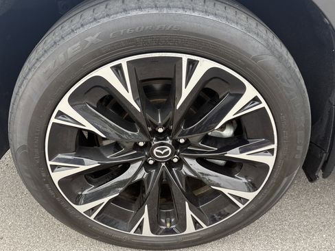 Used 2024 MAZDA CX-90 Plug-In Hybrid w/ Premium Pkg image 14