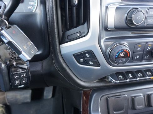 Used 2018 GMC Sierra 2500 SLT w/ Duramax Plus Package AWD/4WD image 14