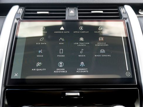 Certified 2024 Land Rover Discovery S image 26