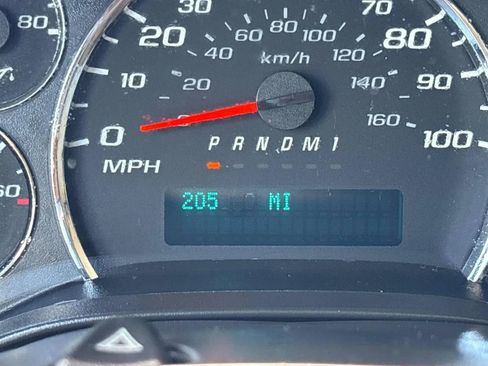 Used 2015 Chevrolet Express 2500 image 20