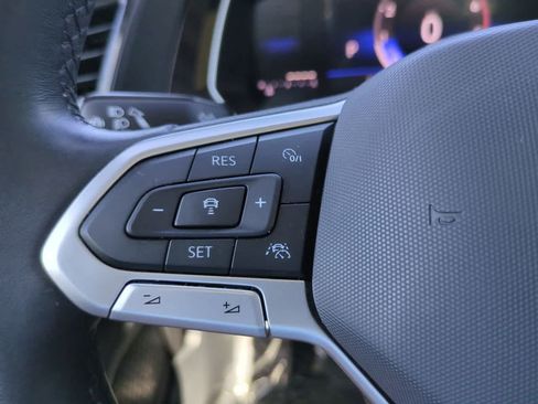 Used 2024 Volkswagen Jetta SE w/ Panoramic Sunroof Package FWD image 24