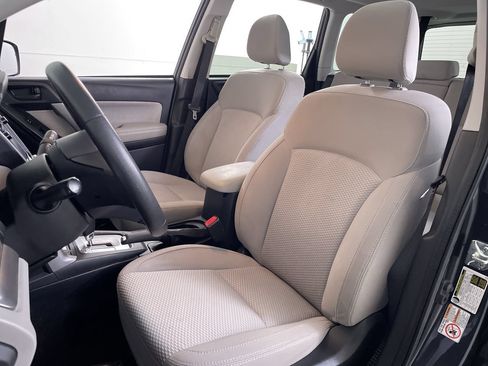 Used 2017 Subaru Forester 2.5i Premium w/ All-Weather Package AWD/4WD image 12