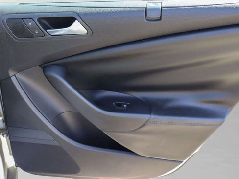 Used 2009 Volkswagen Passat Komfort image 29