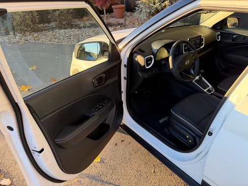 New 2026 Hyundai Venue SEL image 19