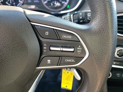 Used 2020 Hyundai Santa Fe SE image 17