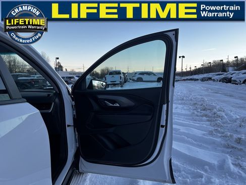 Certified 2024 GMC Terrain SLE image 33