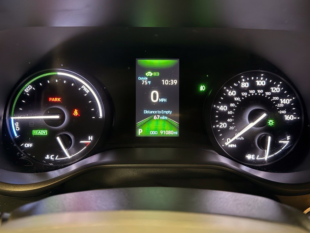 Used 2022 Toyota Sienna XLE FWD image 21