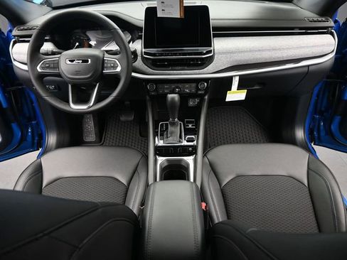 New 2025 Jeep Compass Latitude w/ Sun & Sound Group AWD/4WD image 23