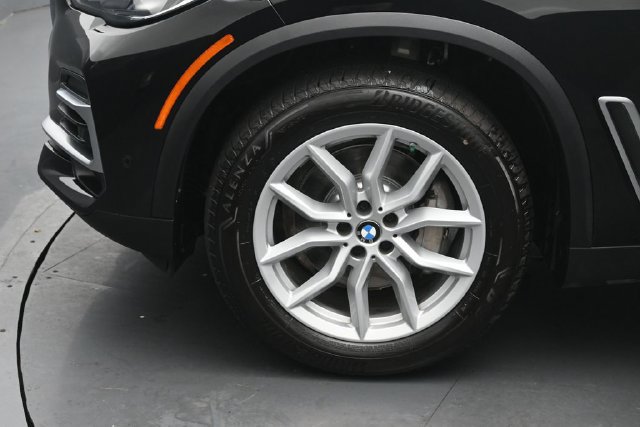 Used 2023 BMW X5 xDrive40i w/ Premium Package AWD/4WD image 35