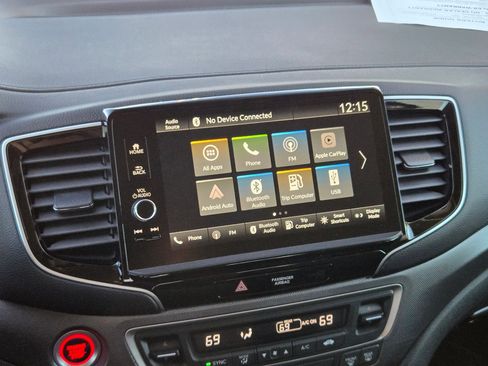 Used 2025 Honda Ridgeline Sport image 18