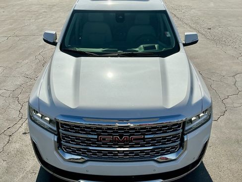 Used 2023 GMC Acadia Denali w/ Denali Technology Package image 11