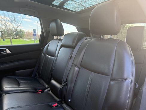 Used 2014 Nissan Pathfinder Platinum w/ Platinum Premium Package image 15