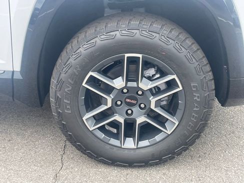 New 2026 GMC Terrain AT4 AWD/4WD image 31