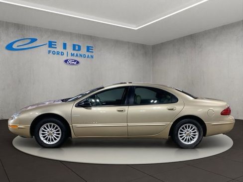 Used 2001 Chrysler Concorde LXi image 3