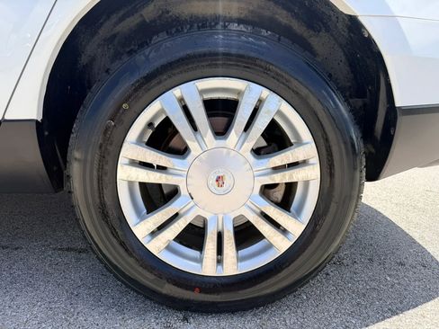 Used 2010 Cadillac SRX Luxury FWD image 2