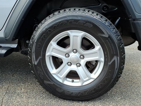 Certified 2018 Jeep Wrangler Unlimited Sport S AWD/4WD image 6