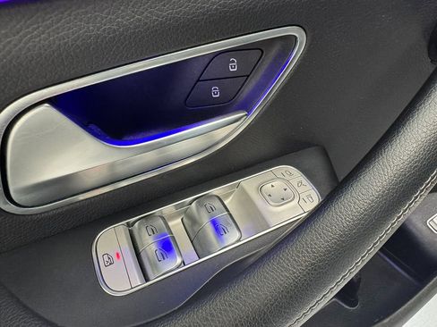 Used 2020 Mercedes-Benz GLE 350 4MATIC w/ Premium Package image 11