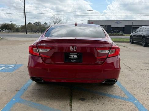 Used 2018 Honda Accord Sport image 6
