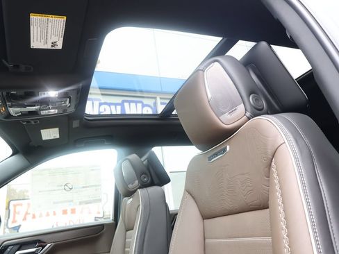 New 2026 GMC Yukon Denali Ultimate AWD/4WD image 25
